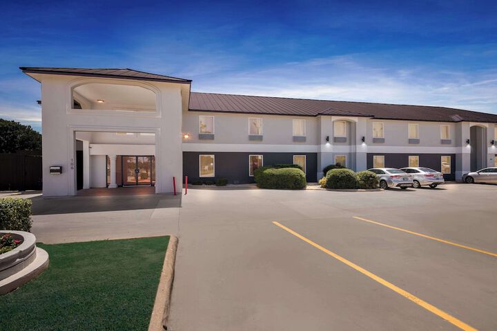 Hotel 2 of 37