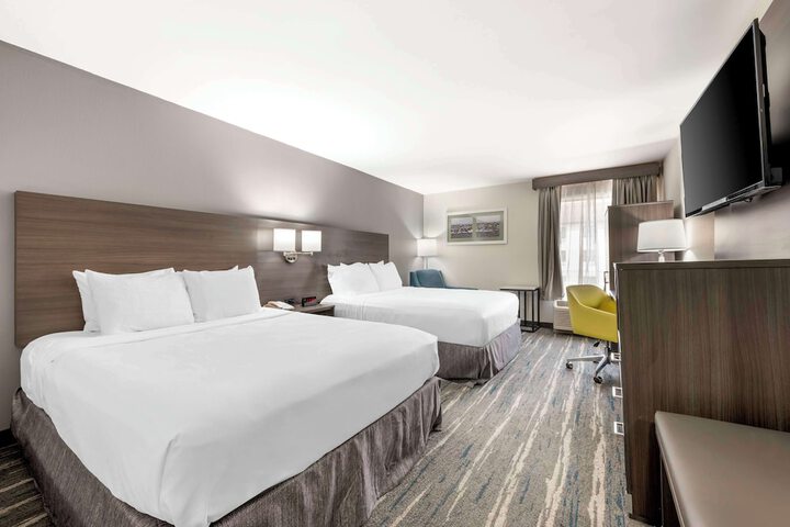 Room 14 of 24