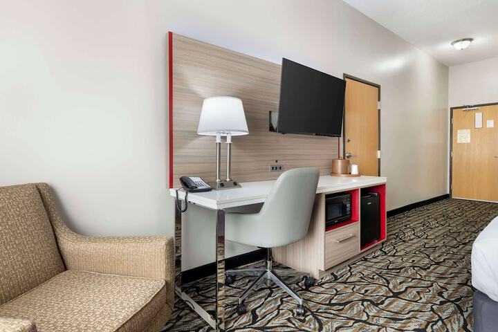 Room 30 of 43