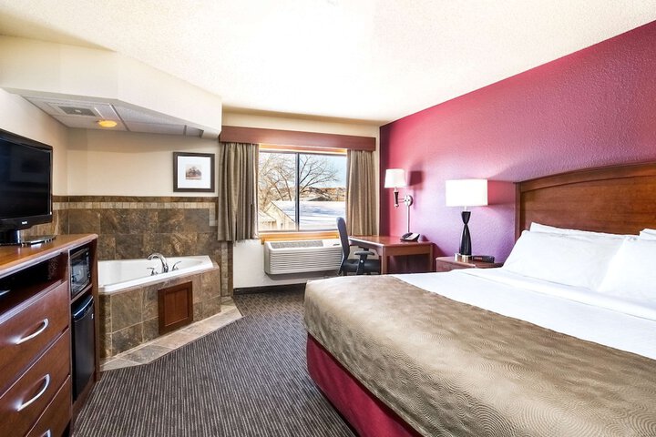 Room 11 of 25