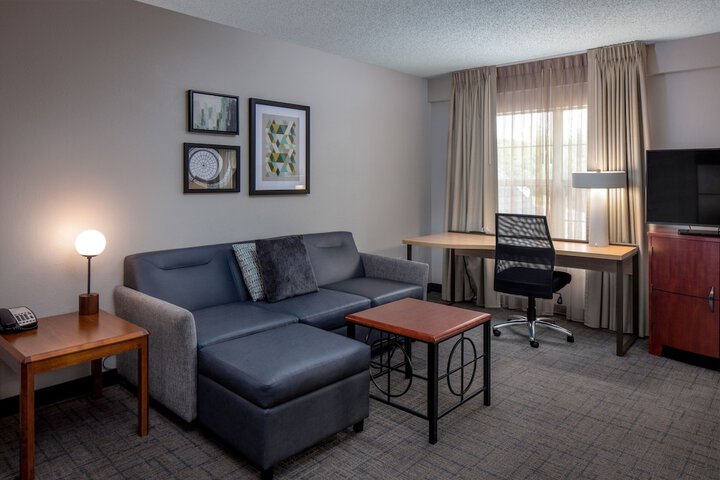 Room 18 of 33