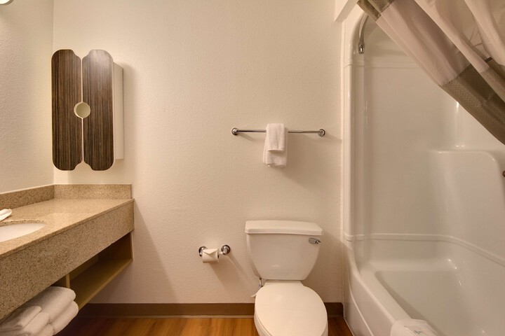 Room 20 of 39