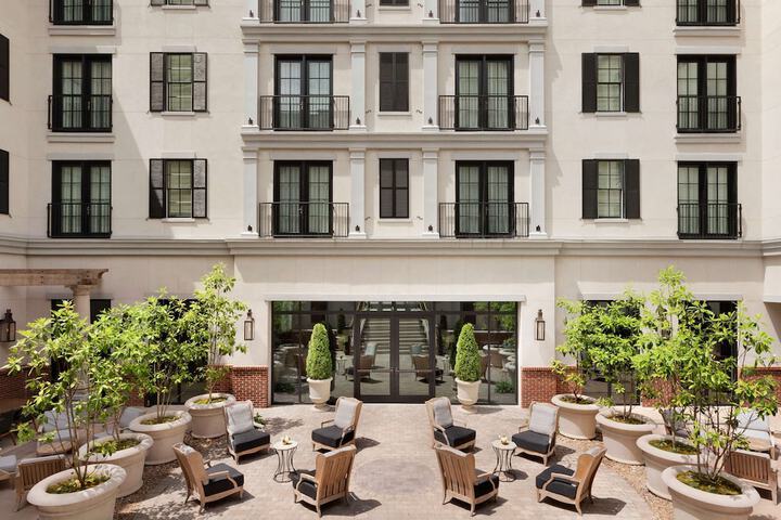 Hotel Exterior 122 of 130