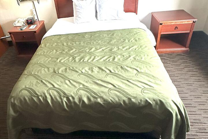 Room 125 of 163