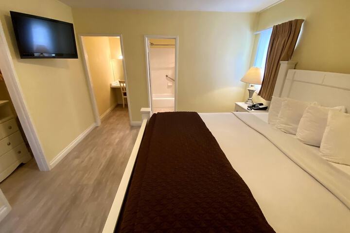 Hollywood Celebrity Hotel