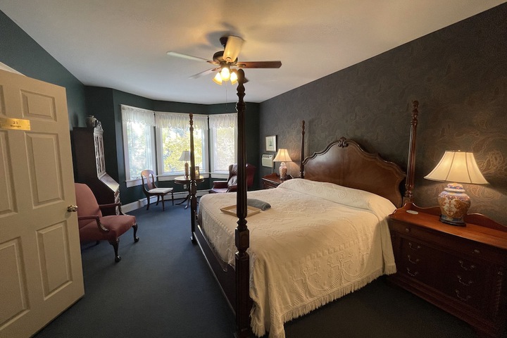 Room 43 of 67