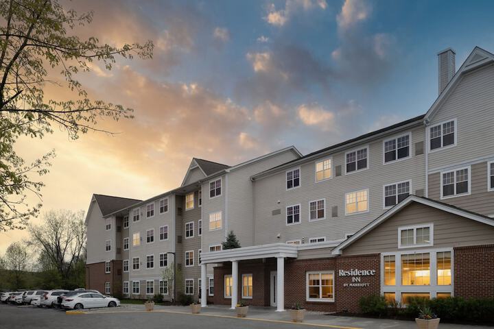 Hotel 3 of 34