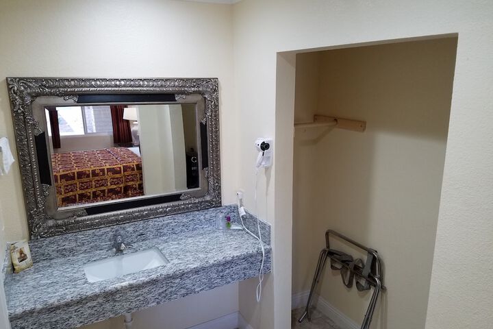 Room 19 of 22