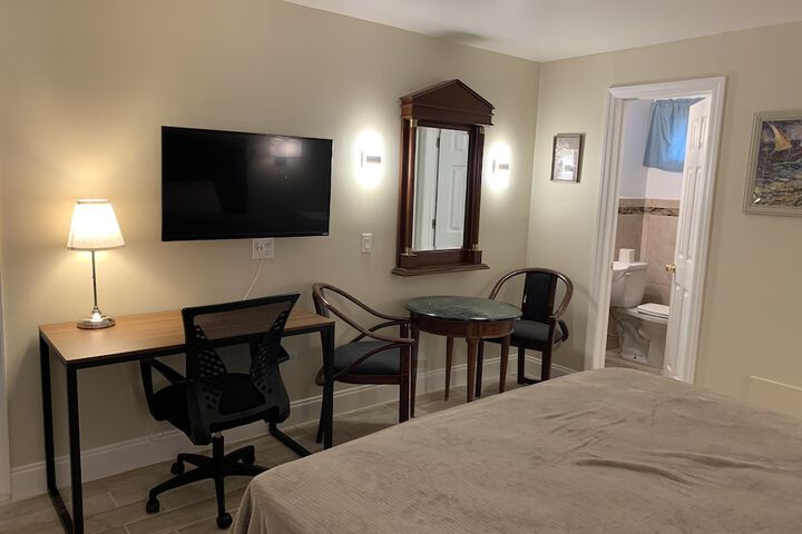 Room 27 of 41