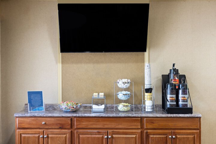 INN AT ATLANTIC CITY HOTEL & BANQUET