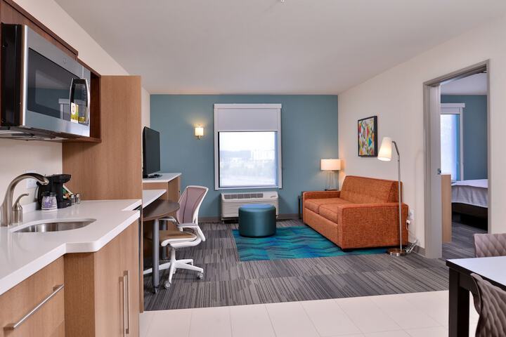Room 19 of 65