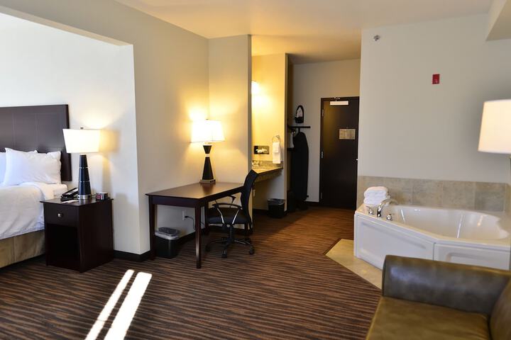 Room 31 of 106