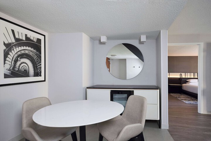 Room 45 of 162