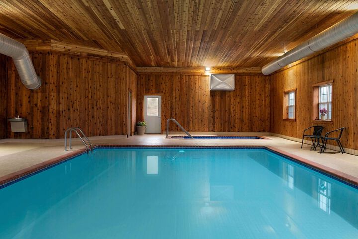 Pool 4 of 30