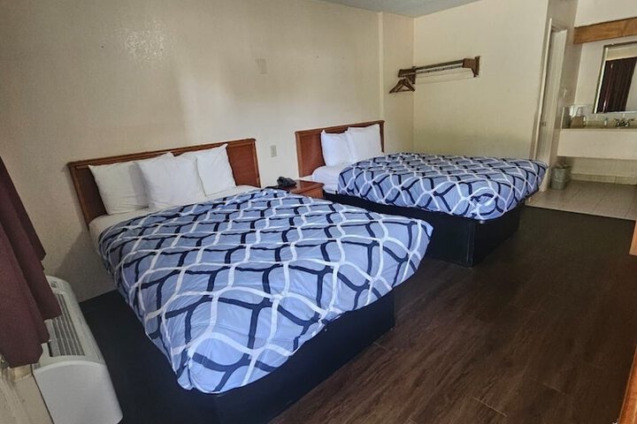 Room 12 of 19