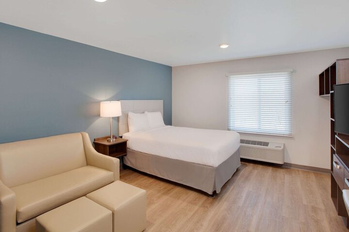 Room 27 of 27
