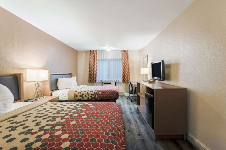 Room 18 of 30