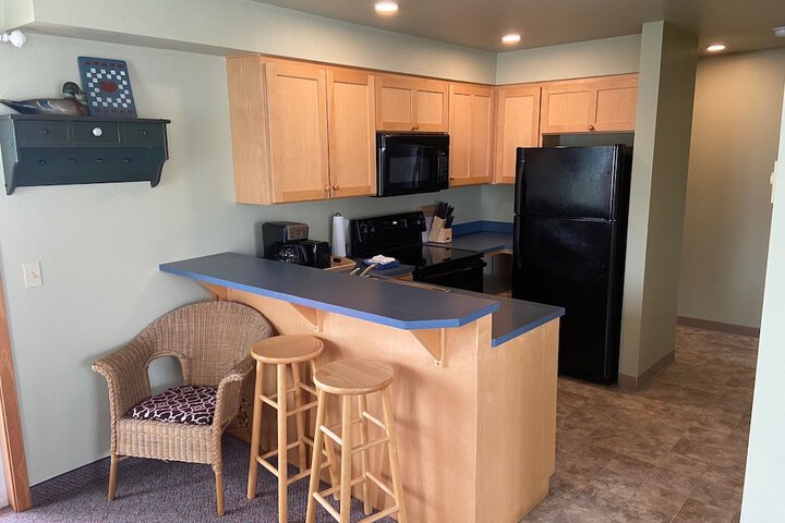 Sea Breeze Court