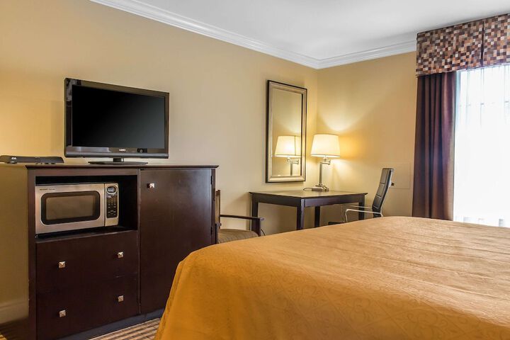 Room 15 of 36