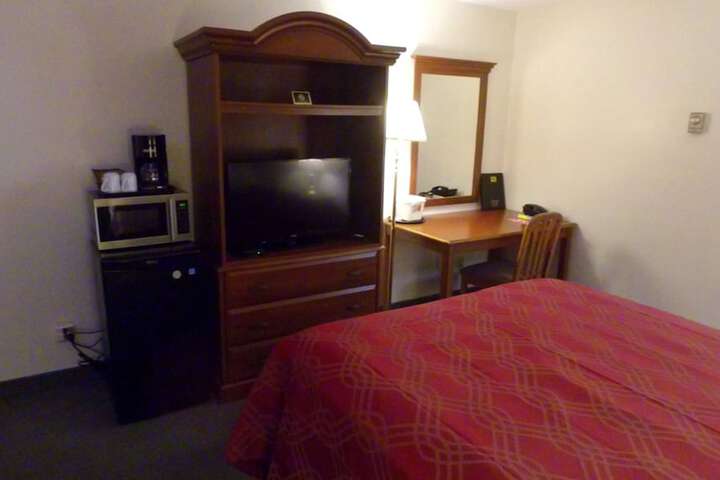 Room 13 of 48