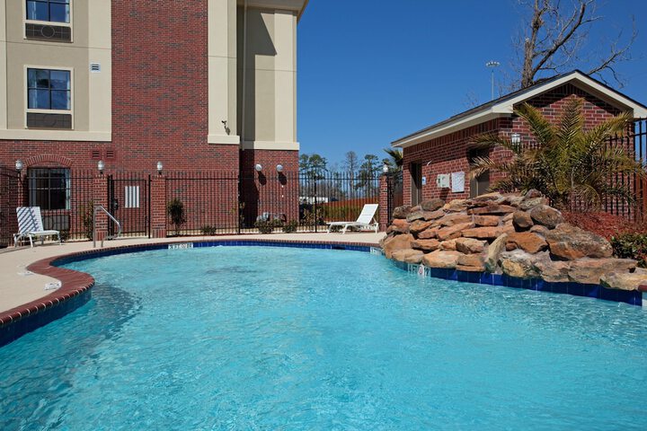 Pool 14 of 57