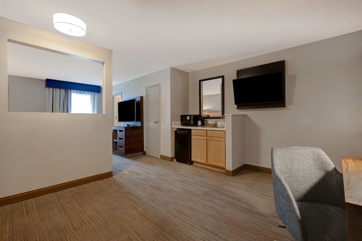 Room 25 of 45
