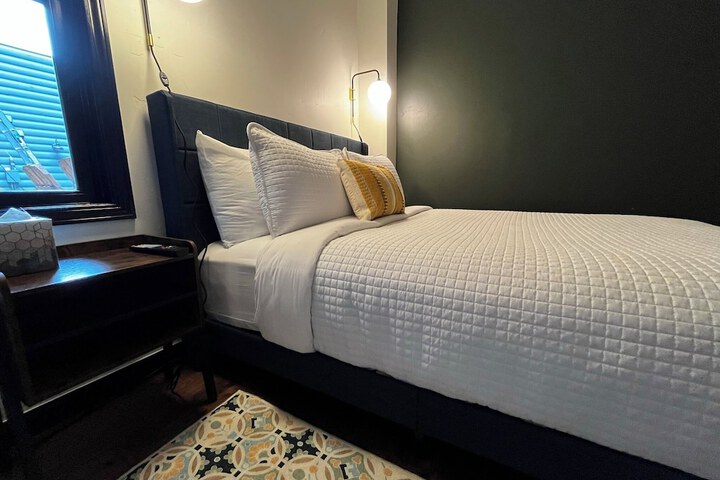 Room 29 of 83