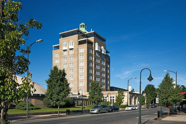 Hotel 3 of 52