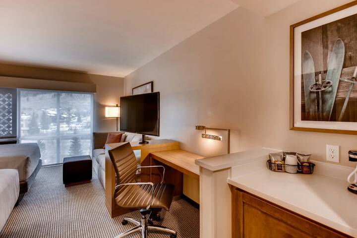 Hyatt Place Keystone / Dillon