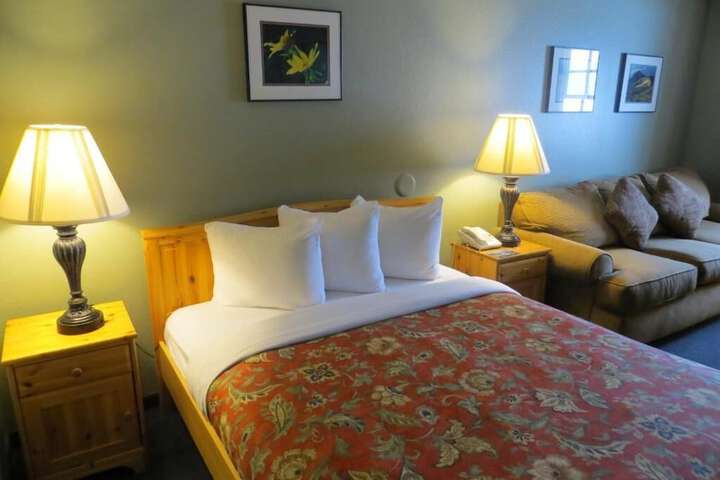 Room 10 of 44