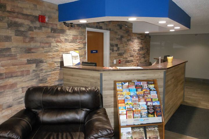 Hotel Interior 10 of 48