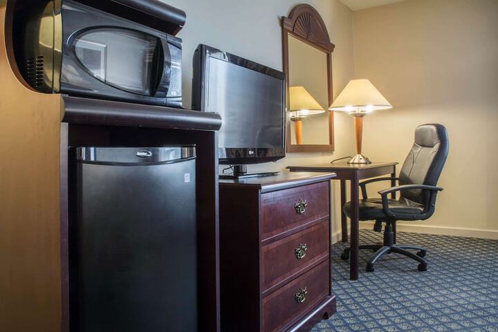 Room 13 of 19
