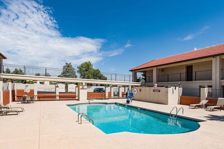 Pool 6 of 44