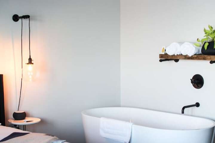 Room 43 of 159