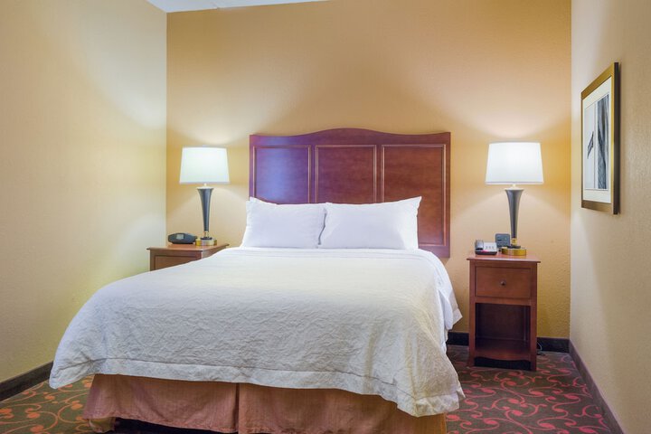 Room 6 of 27