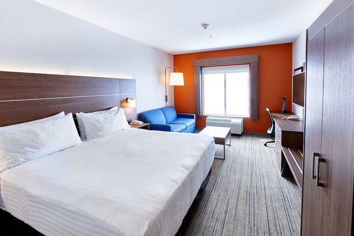 Room 21 of 40