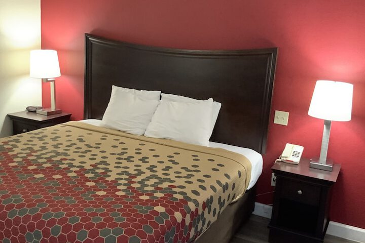 Room 18 of 31