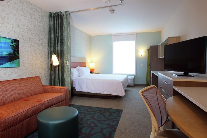 Room 13 of 22