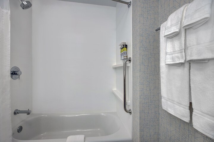 Room 26 of 50