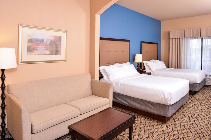 Holiday Inn Express & Suites Wichita Falls by IHG