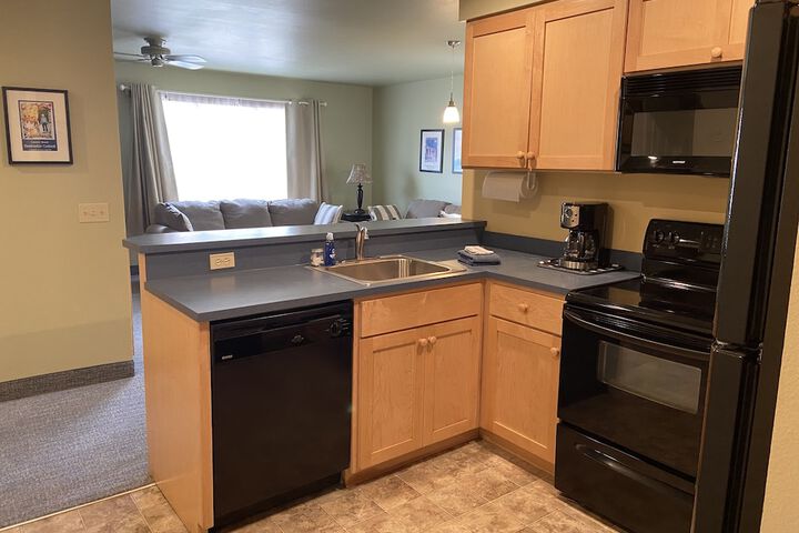 Sea Breeze Court