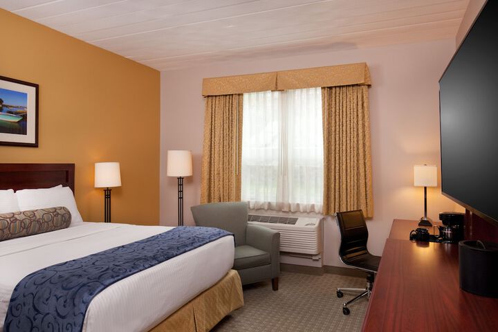Room 4 of 17