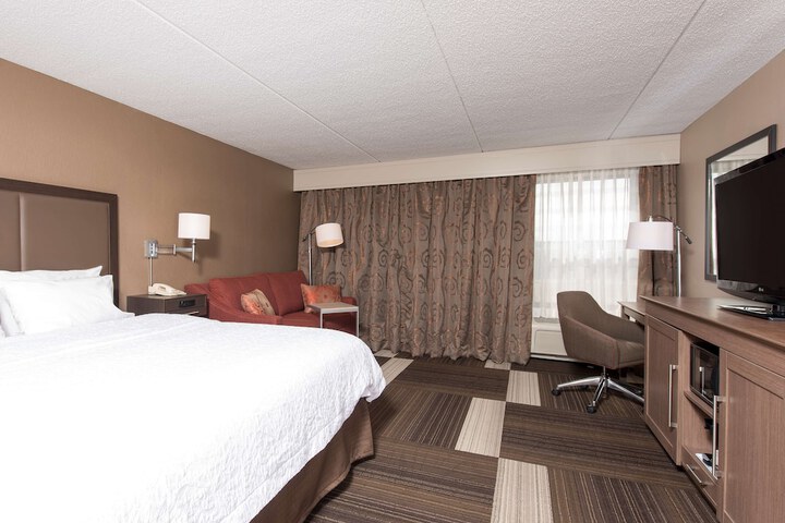 Room 35 of 53