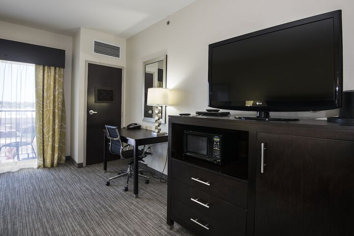 Room 18 of 40