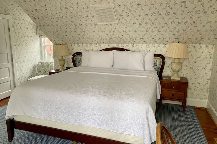 Room 41 of 95