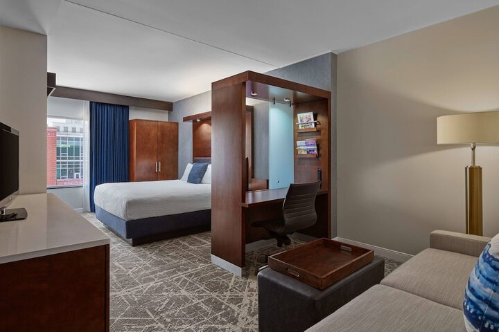 Room 13 of 44