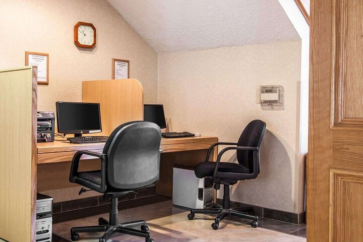 Business Center 30 of 30