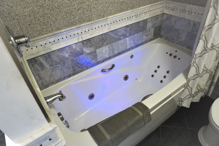 Hot Tub 73 of 73
