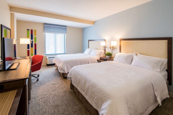 Hampton Inn & Suites Tulsa Downtown