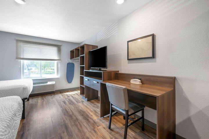 Room 15 of 32